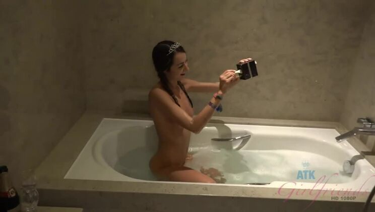 Lily Adams – Rough Shower Sex & Creampie Finish