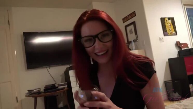 Lacy Lennon gets you off with her sexy feet