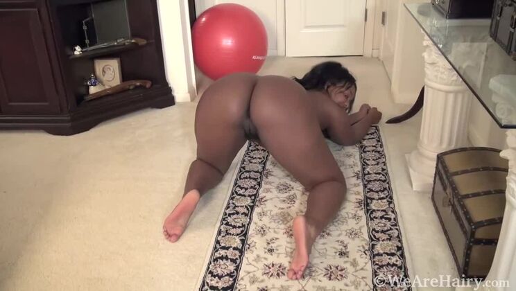 Bobbie Rains hairy and wet masturbation