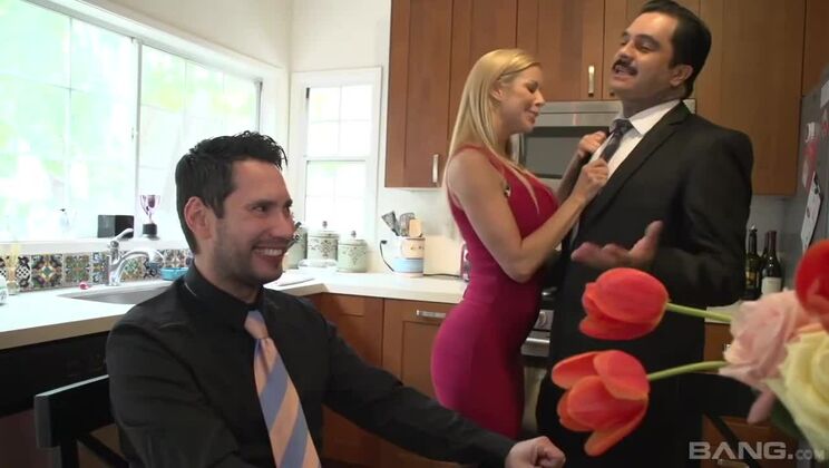 Mature blonde Alexis Fawx takes hot load