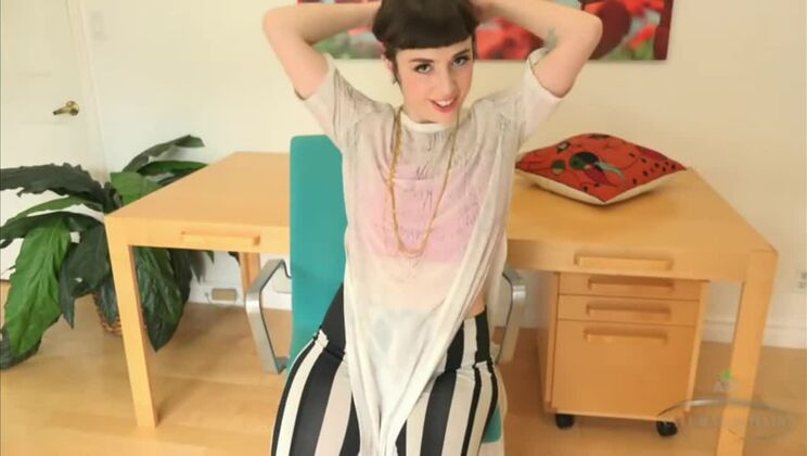 Simone Delilah Looks Amazing Everywhere