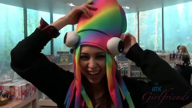 Girlfriend Riley Reid's Solo Date Night