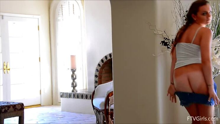 Beautiful Girl's Solo Fingering