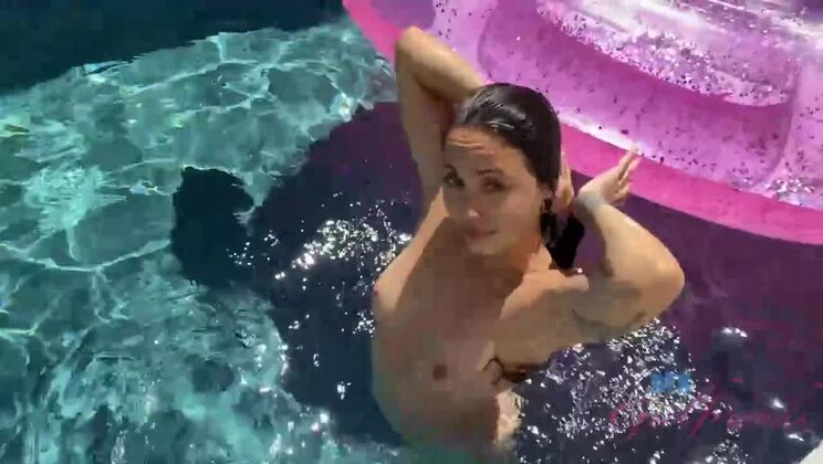 Mi Ha Doan's Hairy Outdoor Experience in POV