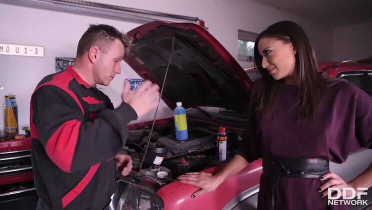 [OnlyBlowjob] - High Heeled Cassie Del Isla Gives Service - Cassie Del Isla