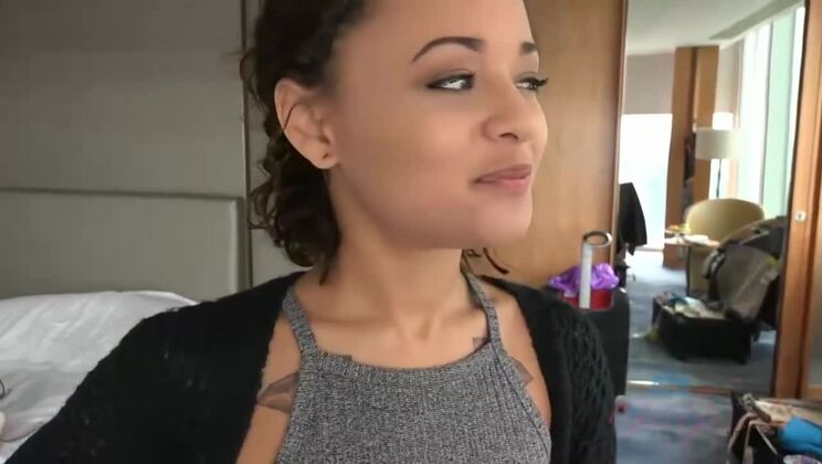 Smoking Hot Holly Hendrix in Fetish Video