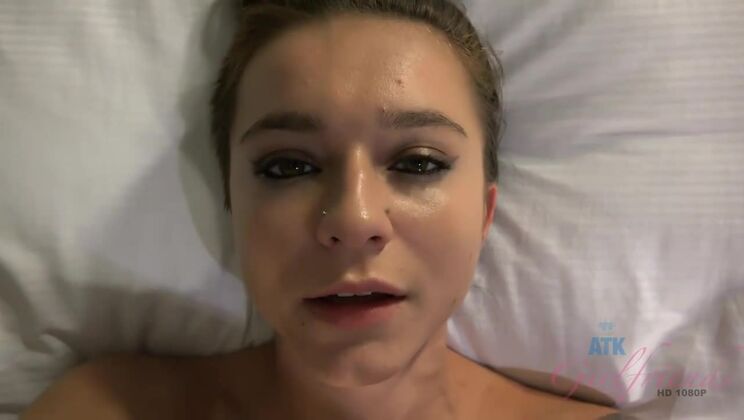 Foot fetish fun ends in creampie