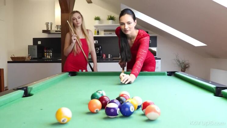 [KarupsPrivateCollection] - Jenny Wild and Leanne Lace in a Threesome