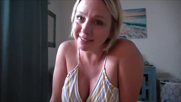 [MomComesFirst] - Beach Bang with Brianna - Stepmom - Brianna Beach