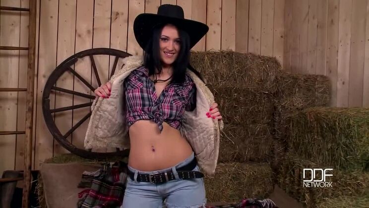 [1By-Day] - Territory of Temptation with Betty - Betty