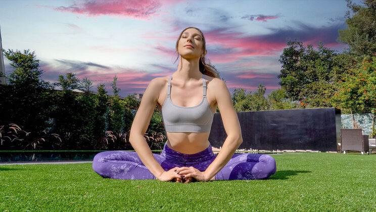 [TheRealWorkout] - Sporty Stretching Turns into Sex - Donnie Rock - Andi Rose