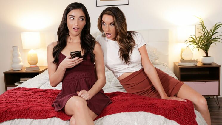 [Mommy'sGirl] - Lesbian Interracial: Emily Willis and Silvia Saige