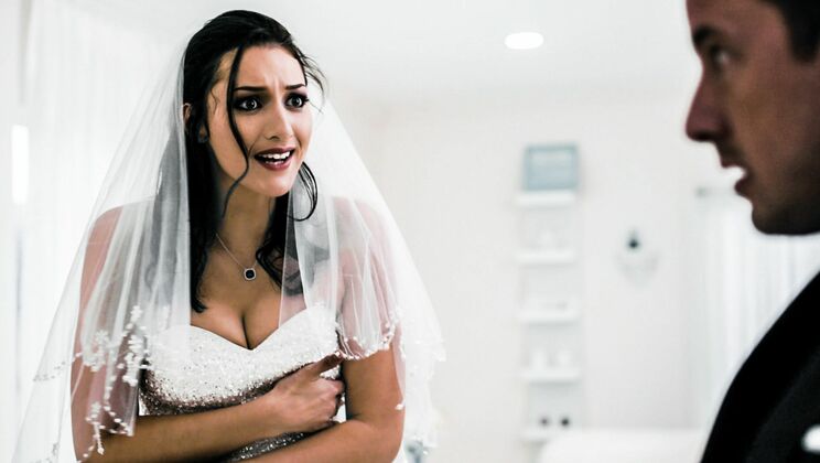 [PureTaboo] - Step Sister Bella Gets Pussy Licked Before Hard Anal - Jessy Jones - Bella Rolland