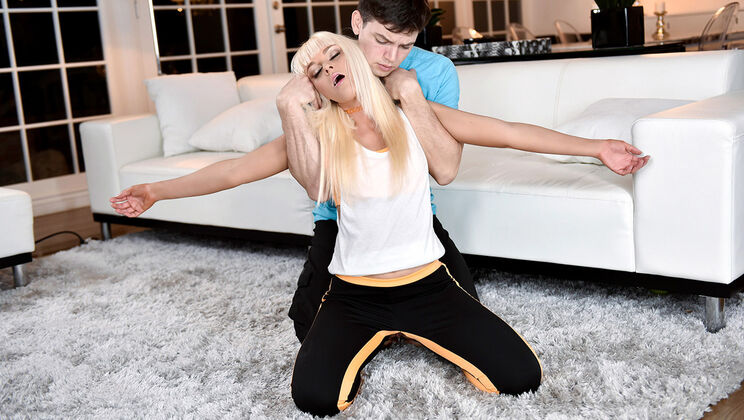 [MYLF] - Training Marie Mccray's MILF Slit