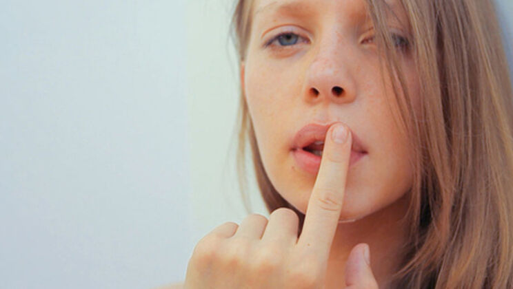 [WowGirls] - Gloria's Horny Moment