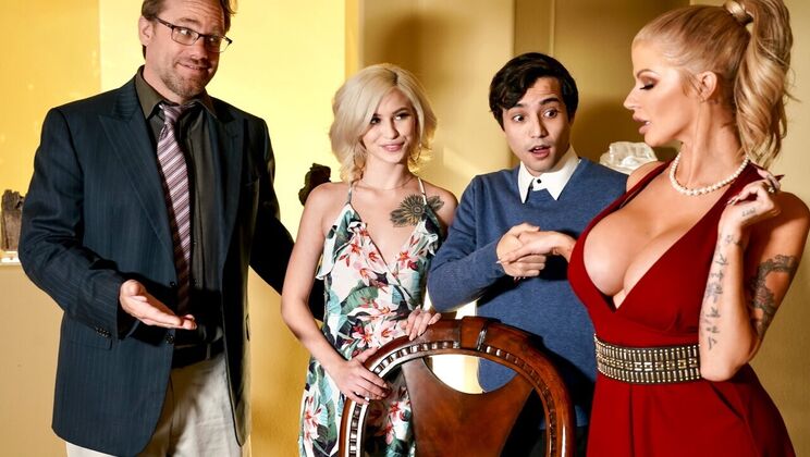 [Brazzers] - Skinny Teen Loves Footplay