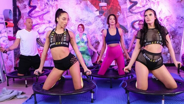 [Brazzers] - Big Ass Latina Gets Pounded - Facial Finish