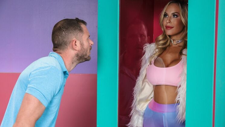 Gonzo Blowjob with Olivia Austin and Scott Nails