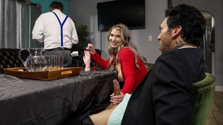 [Brazzers] - Tatooed Blonde Gets What She Wants - Emily Right - Small Hands