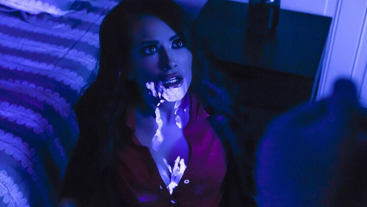 [Brazzers] - Hotel Room Sex with Katrina Jade and Isiah Maxwell