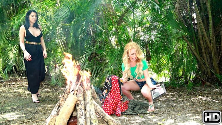 [MomsLickTeens] - Lesbian Lust with Bonnie and Cassandra - Bonnie Grey - Cassandra Cain