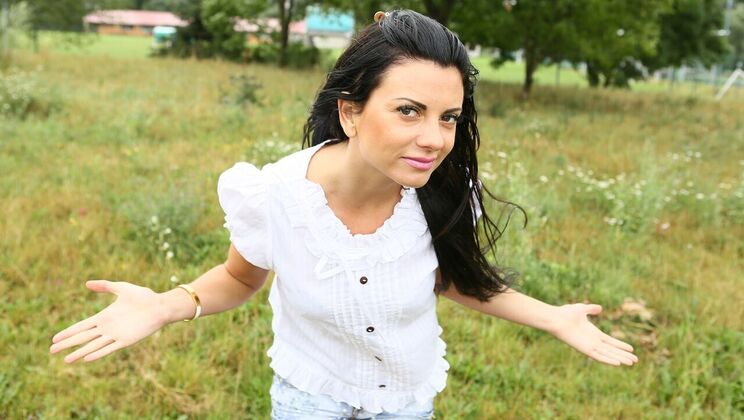 [PublicAgent] - Fucking Sexy Babe in Car Doggystyle