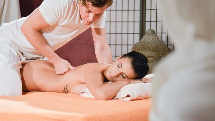 European Beauty Receives Cumshot after Doggystyle