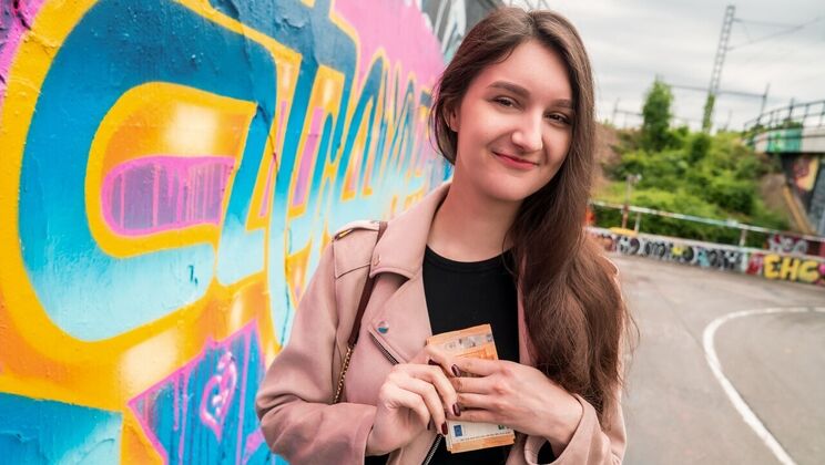 [PublicAgent] - Outdoor Sex with a Czech Schoolgirl - Martin Gun - Alisa Horakova