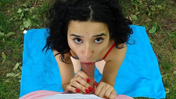 [PublicAgent] - Spanish Amateur Fucked Standing Outside - Martin Gun - Maddy Black - Yeri Blue