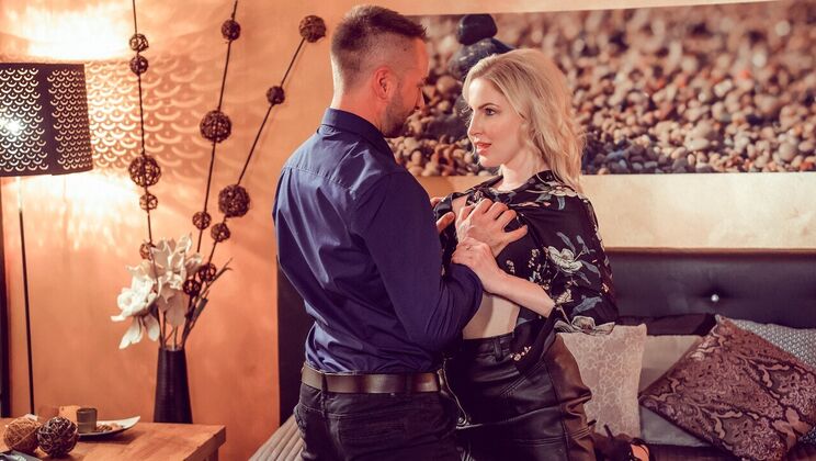 [MOMXXX] - Blonde Wife Cheats on Husband with Big Natural Tits