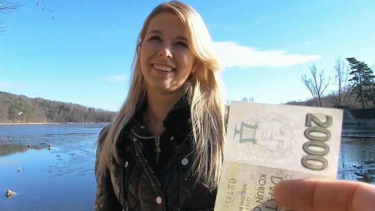 Nikky Dream Fucking Outdoors