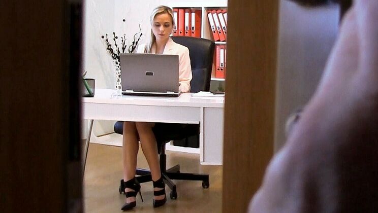 Office Fucking Blonde Czech