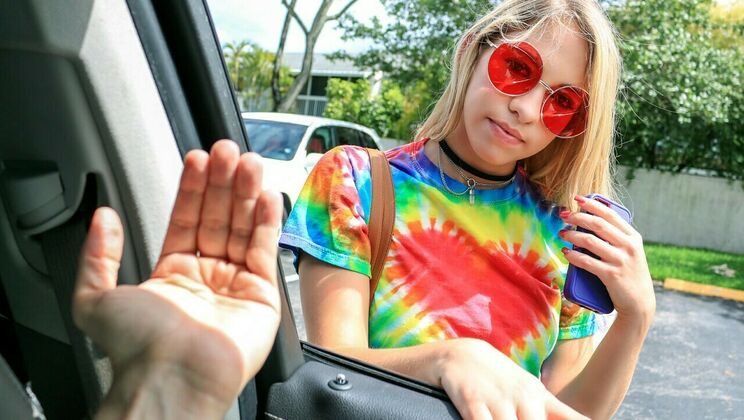 [StrandedTeens] - GF Gets Fucked by Driver - Tony Rubino - Khloe Kapri