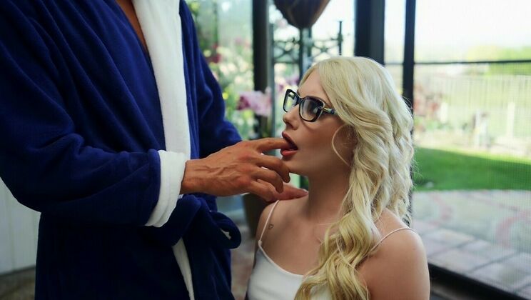 Nella Jones Gets a Facial