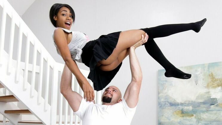 Black Amateur Brittney White in Missionary Position