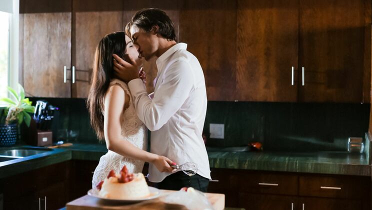 Reality TV Cumshot Scene