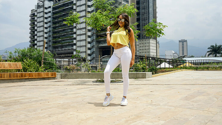 [Oyeloca] - Latina Women in Sunglasses Are Sexy - Mario Leon - Cameron Bell