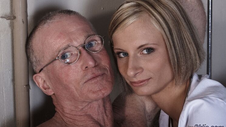 [Oldje] - Paris Pink's Natural Tits Shake During Sex