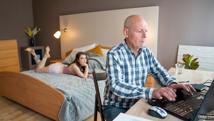 Make Me Cum, Not Reports