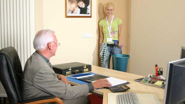 [Oldje] - Barry Bangs Blonde Cleaning Maid in Office