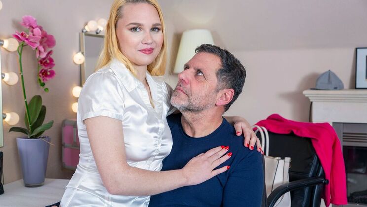 [Oldje] - Blonde Bombshell Wants Blowjob - Phillipe - Rebecca Lee