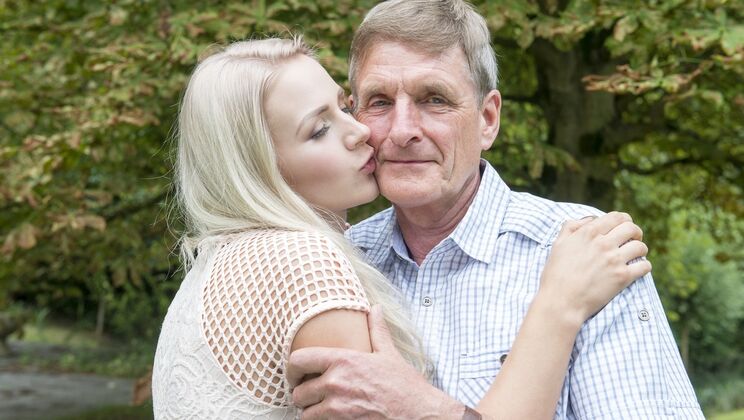 [Oldje] - Katy Sky's Striptease for Patrik's Eyes