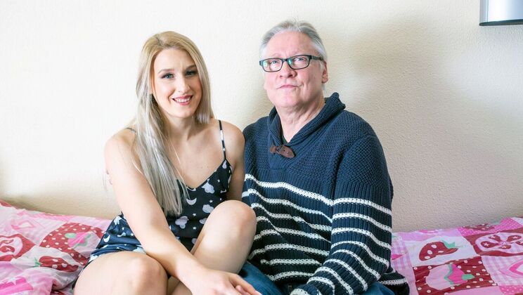 [Oldje] - Teacher's Striptease Tease