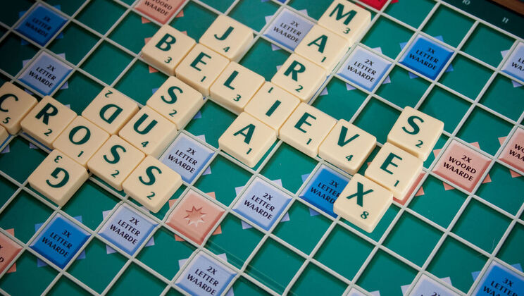 [Oldje] - Blonde Bombshell Angel Hott in Behind the Scenes