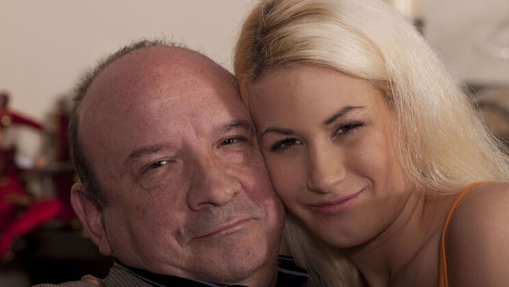 [Oldje] - The French Fucker Gets a Blowjob - Fialucci - Yenna