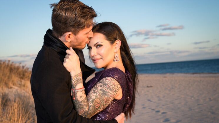 TS Foxxy's Hardcore Shemale Encounter