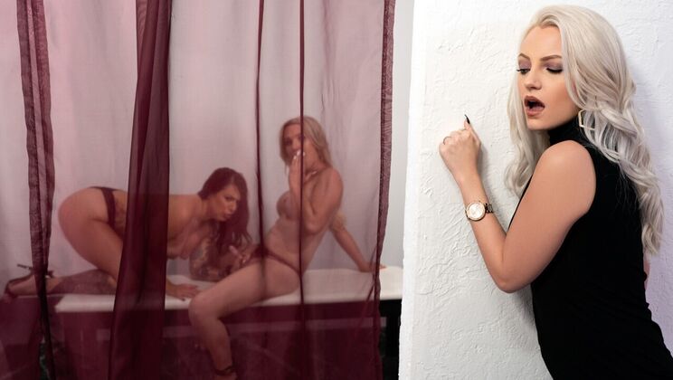 Kayleigh and Tori's Standing Doggystyle Fun