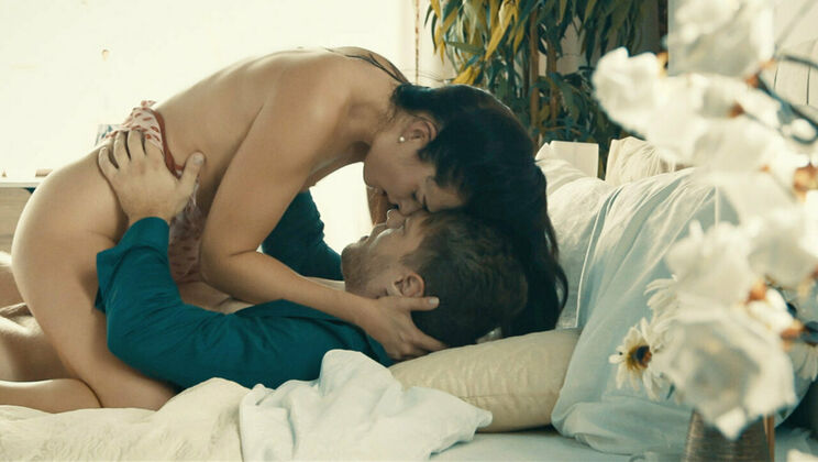 Trimmed Brunette Gets Doggystyle