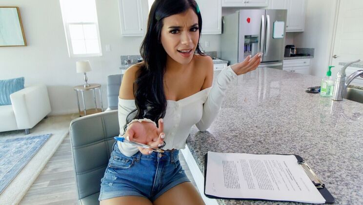 Athletic Savannah Sixx Gets Fucked