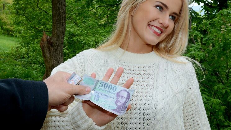 Aisha Outdoor Porn Video